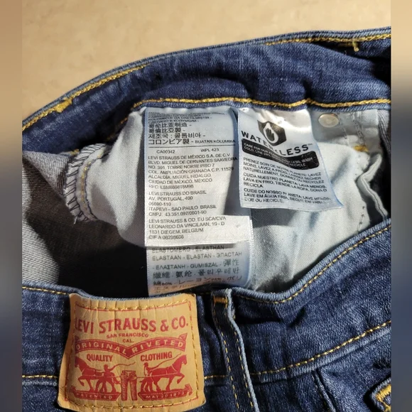 Levi's women's size29 721 high rise skinny Jeans - Picture 4 of 14